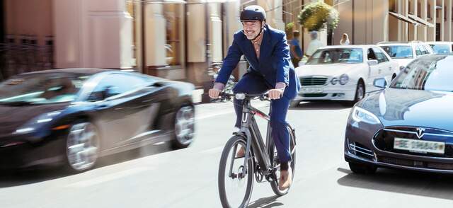 Fietsen met speedpedelec in de stad